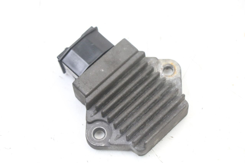 photo de REGULATEUR CHARGE HONDA VT C2 SHADOW 750 (1997 - 2001) - Détail de la pièce