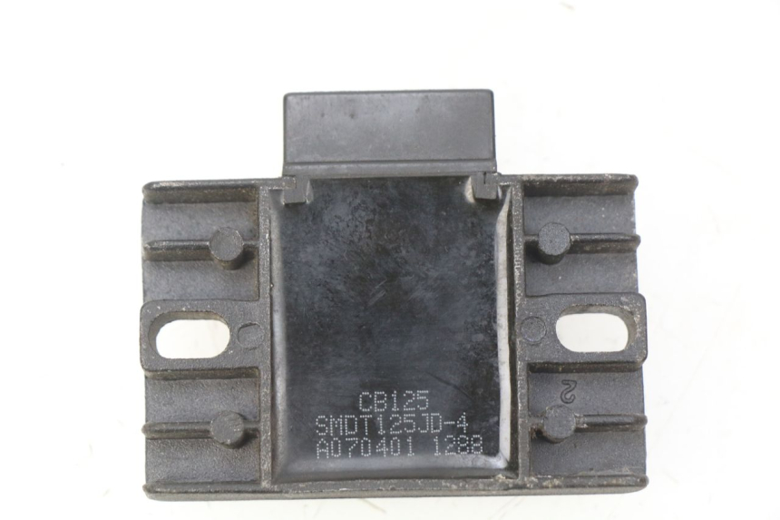 photo de REGULATEUR CHARGE HAOTIAN HT125T-2 125 - Détail de la pièce