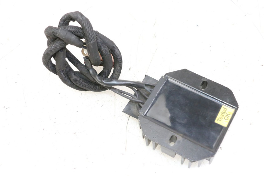 photo de REGULATEUR CHARGE HUSQVARNA SVARTPILEN 401 (2018 - 2023) - Zoom état d’usage