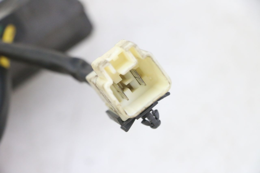 photo de REGULATEUR CHARGE PIAGGIO IE MP3 YOURBAN 300 (2011 - 2016) - Autre angle de vue