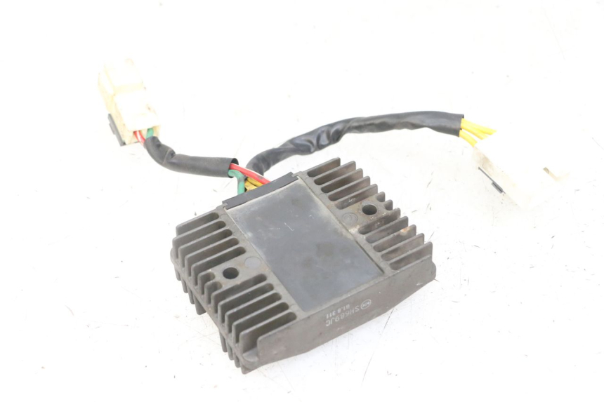 photo de REGULATEUR CHARGE PIAGGIO IE MP3 YOURBAN 300 (2011 - 2016) - Vue d’ensemble