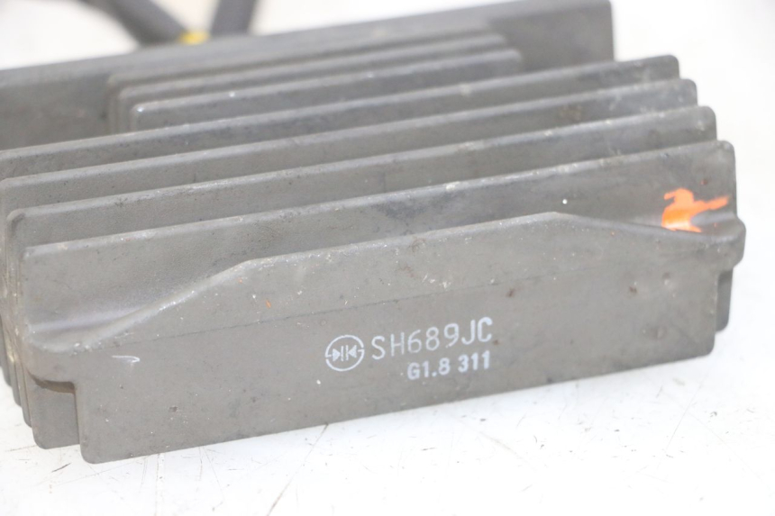 photo de REGULATEUR CHARGE PIAGGIO IE MP3 YOURBAN 300 (2011 - 2016) - Pièce contrôlée