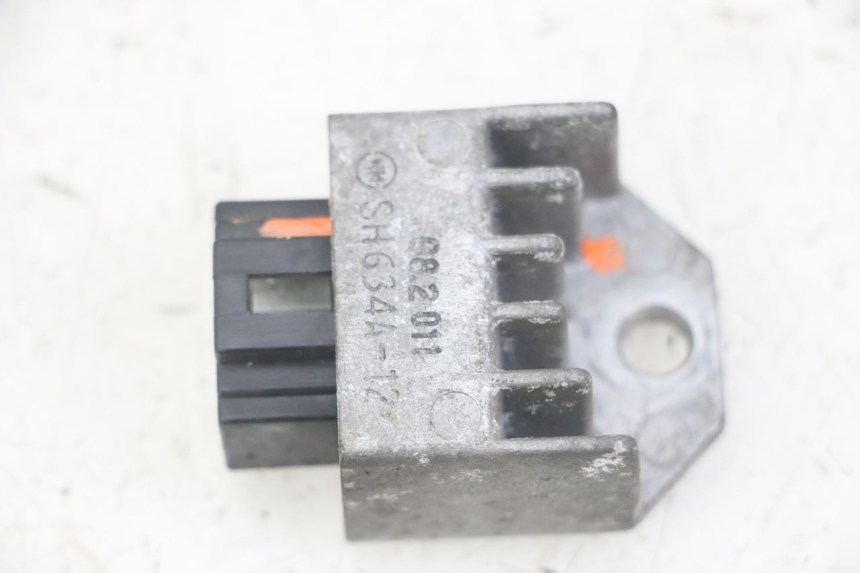 photo de REGULATEUR CHARGE PEUGEOT JET FORCE CARBU 50 (2003 - 2016) - Vue principale