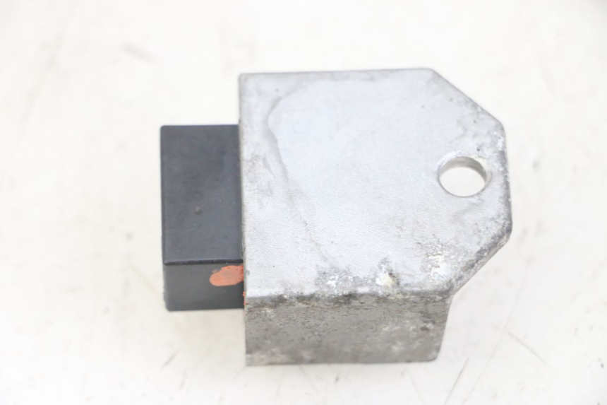 photo de REGULATEUR CHARGE PEUGEOT JET FORCE CARBU 50 (2003 - 2016) - Détail de la pièce