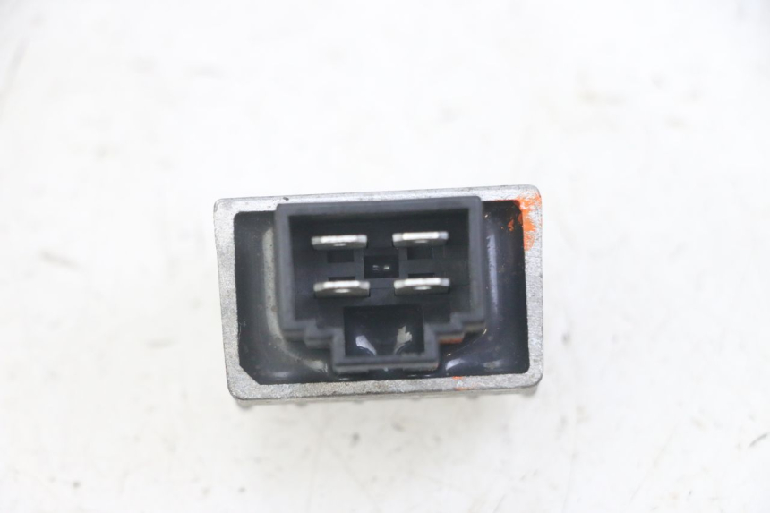 photo de REGULATEUR CHARGE PEUGEOT JET FORCE CARBU 50 (2003 - 2016) - Zoom état d’usage