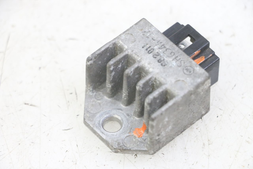 photo de REGULATEUR CHARGE PEUGEOT JET FORCE CARBU 50 (2003 - 2016) - Autre angle de vue