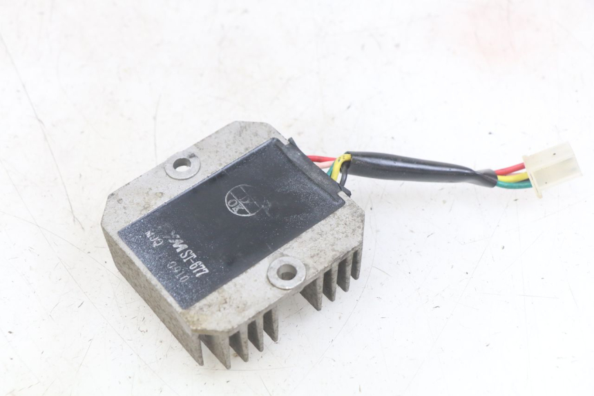 photo de REGULATEUR CHARGE SYM JET SPORT XR 50 (2006 - 2015) - Zoom état d’usage