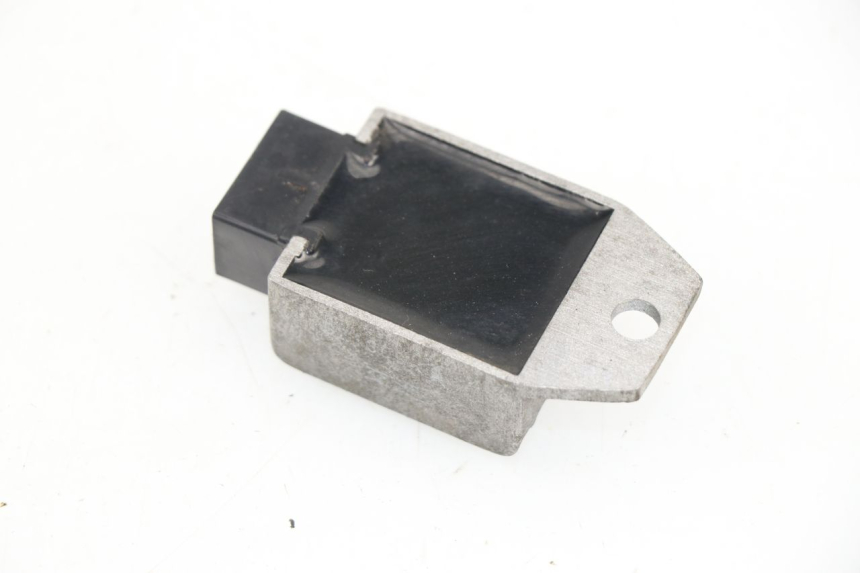 photo de RÉGULATEUR DE CHARGE JM MOTORS OLDIES 4T 50 (2010 - 2020) - Détail de la pièce
