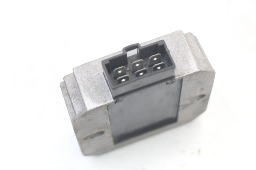 photo de REGULATEUR CHARGE JM MOTORS VX 125 (2022 - 2025) - Zoom état d’usage