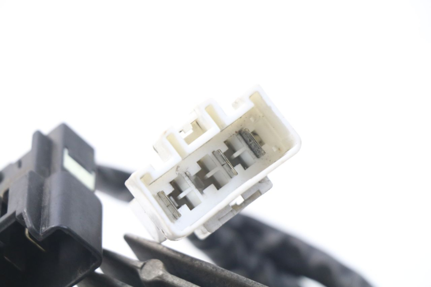 photo de REGULATEUR CHARGE SYM JOYMAX 250 (2013 - 2017) - Zoom état d’usage