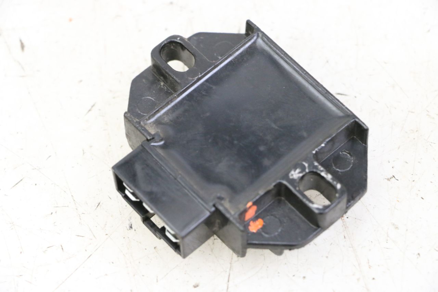 photo de REGULATEUR CHARGE KEEWAY K-LIGHT KLIGHT 125 (2018 - 2025) - Zoom état d’usage