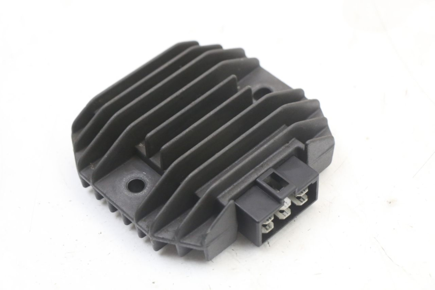 photo de REGULATEUR CHARGE KAWASAKI ZR7 ZR-7 S 750 (1999 - 2004) - Vue principale