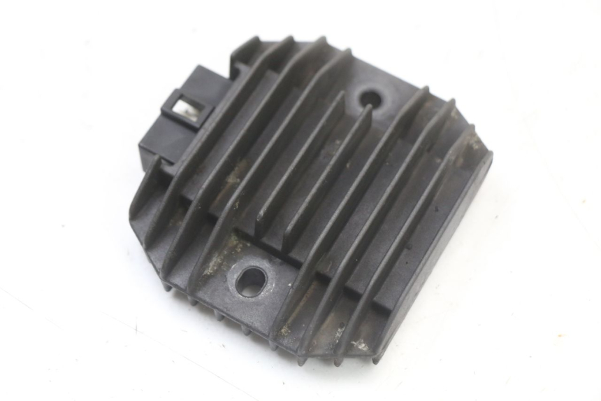 photo de REGULATEUR CHARGE KAWASAKI ZR7 ZR-7 S 750 (1999 - 2004) - Détail de la pièce