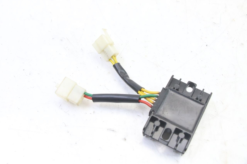 photo de REGULATEUR CHARGE PEUGEOT KISBEE 2T 50 (2018 - 2022) - Autre angle de vue