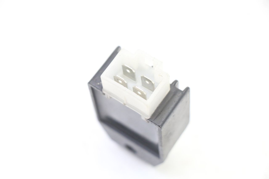 photo de REGULATEUR CHARGE PEUGEOT KISBEE 2T 50 (2010 - 2017) - Zoom état d’usage