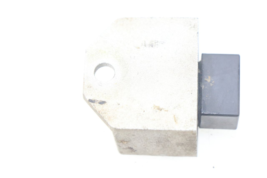 photo de REGULATEUR CHARGE PEUGEOT KISBEE 4T 50 (2010 - 2017) - Zoom état d’usage