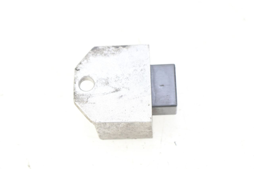 photo de REGULATEUR CHARGE PEUGEOT KISBEE 4T 50 (2010 - 2017) - Autre angle de vue