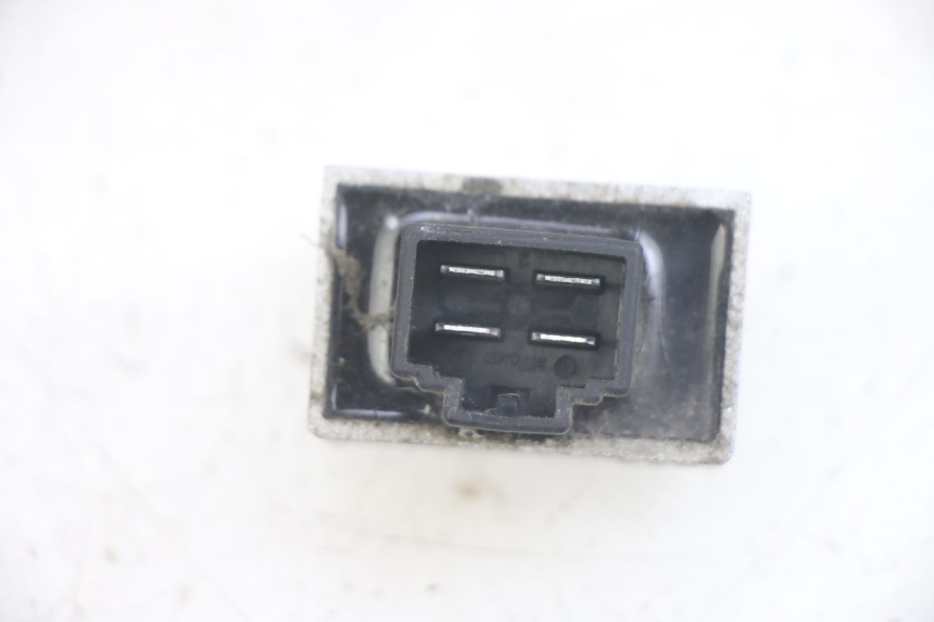 photo de REGULATEUR CHARGE PEUGEOT KISBEE 4T 50 (2010 - 2017) - Détail de la pièce