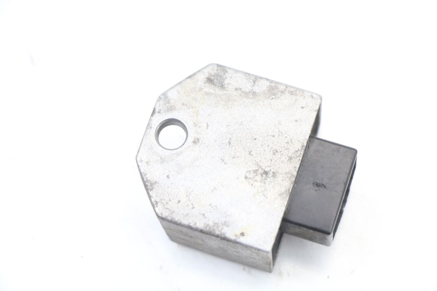 photo de REGULATEUR CHARGE PEUGEOT KISBEE 4T 50 (2010 - 2017) - Autre angle de vue