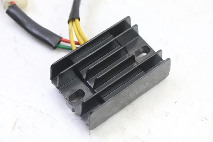 photo de RÉGULATEUR DE CHARGE PEUGEOT KISBEE 4T 50 (2018 - 2022) - Détail de la pièce