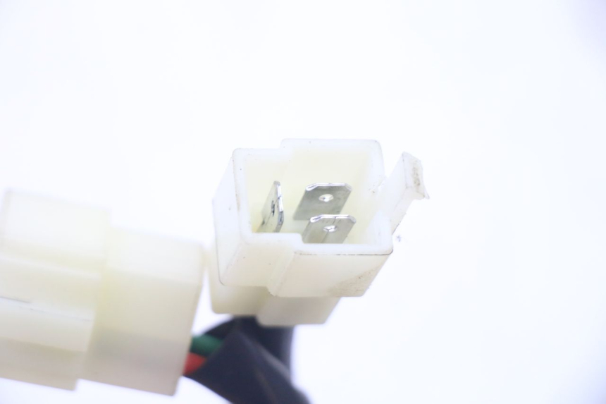 photo de RÉGULATEUR DE CHARGE PEUGEOT KISBEE 4T 50 (2018 - 2022) - Gros plan technique