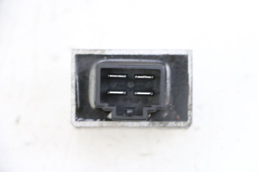 photo de REGULATEUR CHARGE PEUGEOT KISBEE 4T 50 (2010 - 2017) - Zoom état d’usage