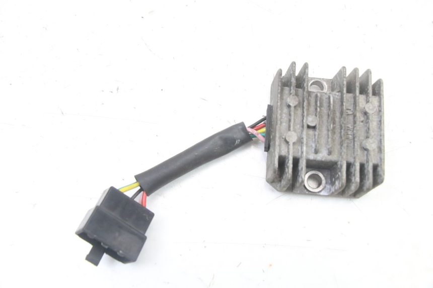 photo de REGULATEUR CHARGE KYMCO AGILITY 4T 50 (2018 - 2022) - Détail de la pièce