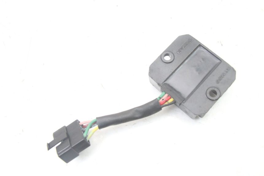 photo de REGULATEUR CHARGE KYMCO PEOPLE S 125 (2000 - 2008) - Zoom état d’usage