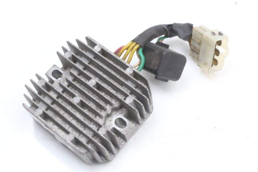 photo de REGULATEUR CHARGE PIAGGIO LIBERTY 4T 50 (2018 - 2021) - Vue principale