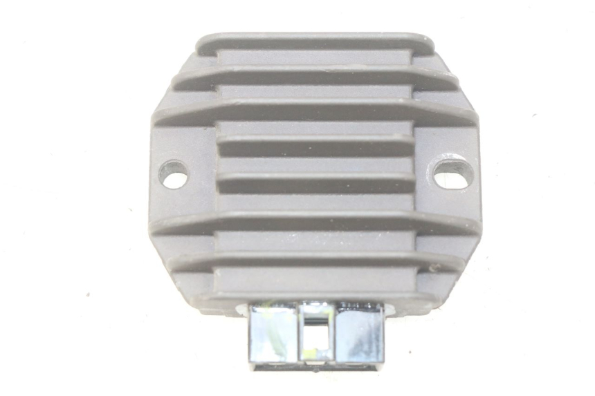 photo de REGULATEUR CHARGE PIAGGIO LIBERTY IGET 4T 50 (2015 - 2020) - Vue principale