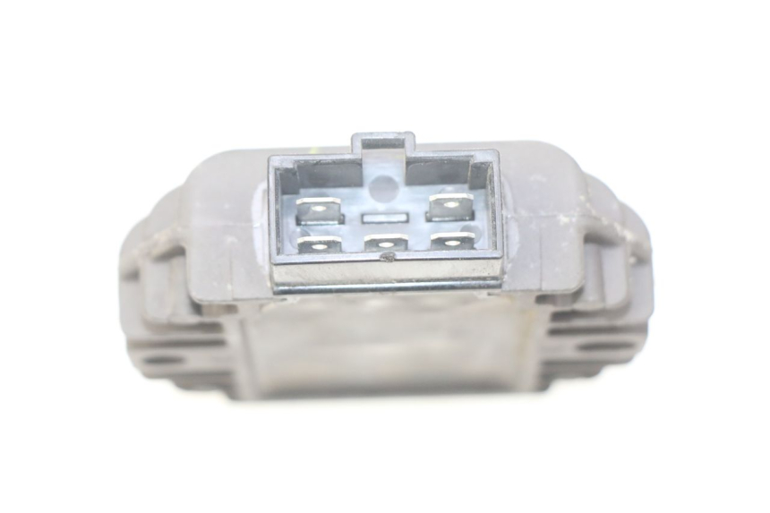 photo de REGULATEUR CHARGE PIAGGIO LIBERTY IGET 4T 50 (2015 - 2020) - Zoom état d’usage