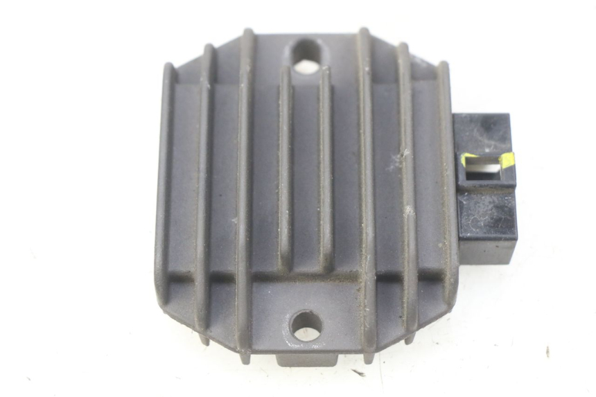 photo de REGULATEUR CHARGE PIAGGIO LIBERTY IGET S 125 (2016 - 2020) - Vue principale