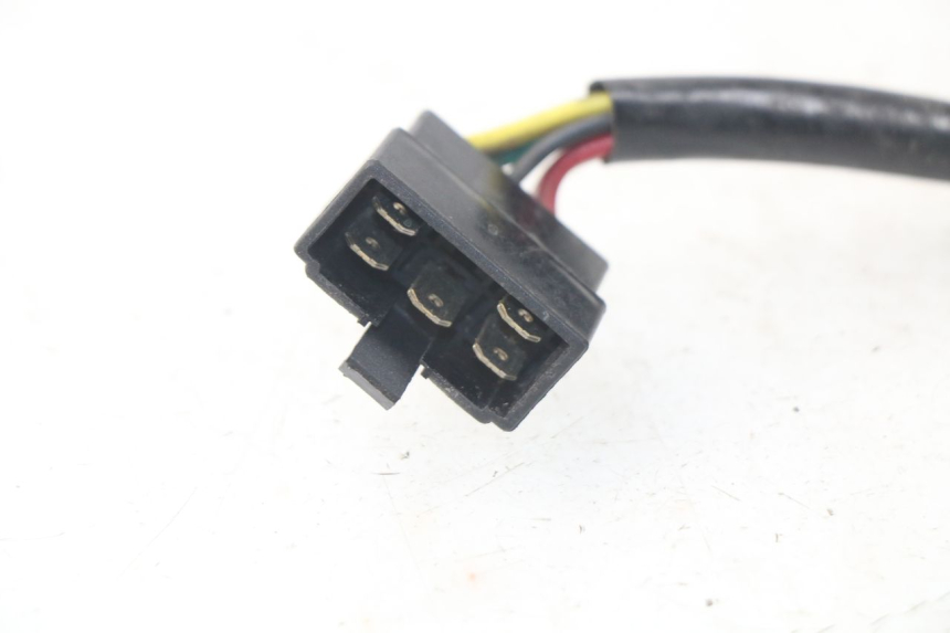 photo de REGULATEUR CHARGE KYMCO LIKE 4T 50 (2009 - 2018) - Gros plan technique