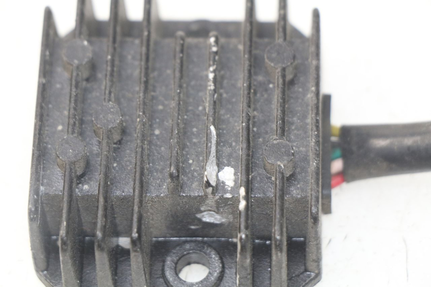 photo de REGULATEUR CHARGE KYMCO LIKE 4T 50 (2009 - 2018) - Vue d’ensemble