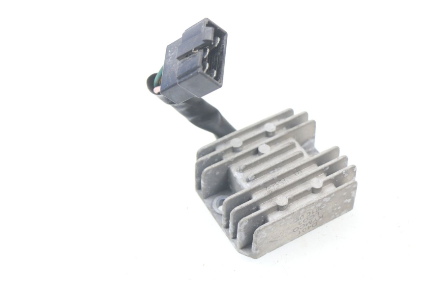 photo de REGULATEUR CHARGE KYMCO LIKE 125 (2009 - 2016) - Détail de la pièce