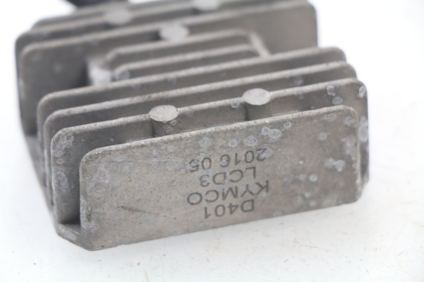 photo de REGULATEUR CHARGE KYMCO LIKE 125 (2009 - 2016) - Zoom état d’usage