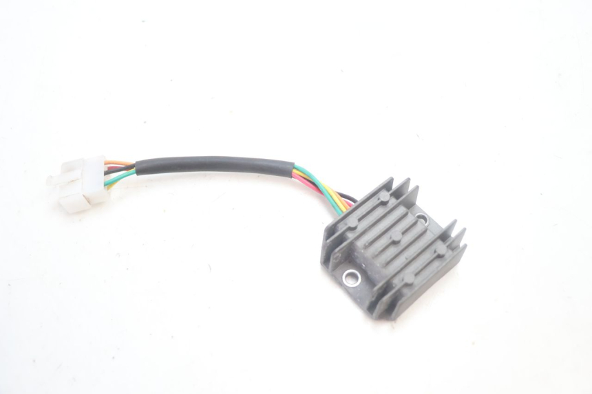 photo de REGULATEUR CHARGE KYMCO LIKE 125 (2009 - 2016) - Vue principale