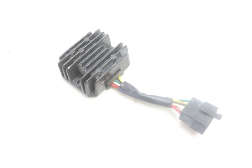 photo de REGULATEUR CHARGE KYMCO LIKE 125 (2009 - 2016) - Zoom état d’usage