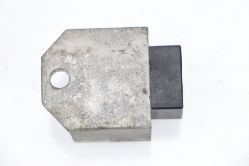 photo de REGULATEUR CHARGE PEUGEOT LUDIX 50 (2005 - 2007) - Zoom état d’usage