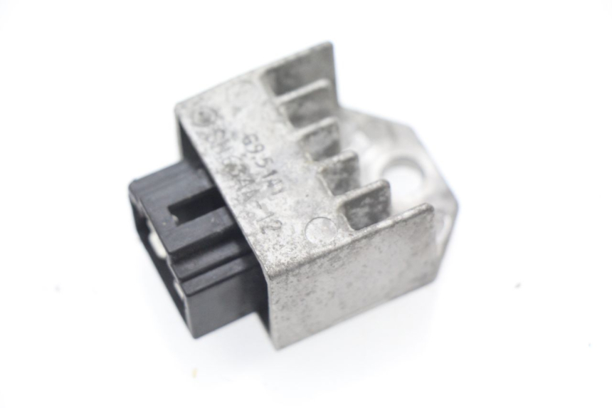 photo de REGULATEUR CHARGE PEUGEOT LUDIX 50 (2005 - 2007) - Zoom état d’usage