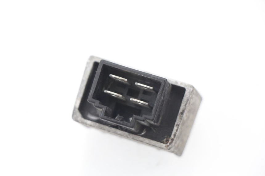 photo de REGULATEUR CHARGE PEUGEOT LUDIX 50 (2005 - 2007) - Zoom état d’usage