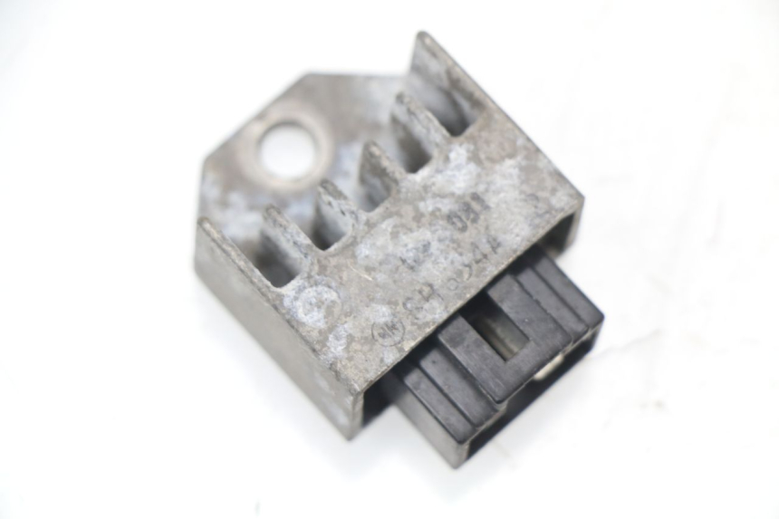 photo de REGULATEUR CHARGE PEUGEOT LUDIX 50 (2005 - 2007) - Vue principale