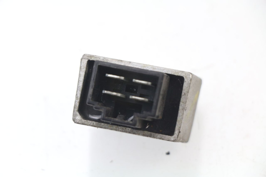 photo de REGULATEUR CHARGE PEUGEOT LUDIX 50 (2008 - 2017) - Zoom état d’usage