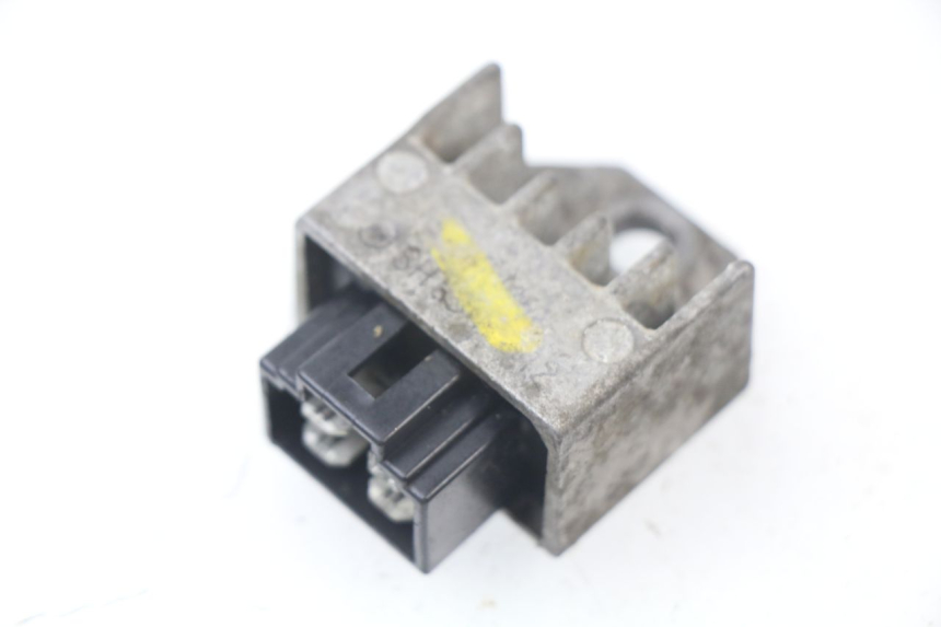 photo de REGULATEUR CHARGE PEUGEOT LUDIX 50 (2008 - 2017) - Zoom état d’usage