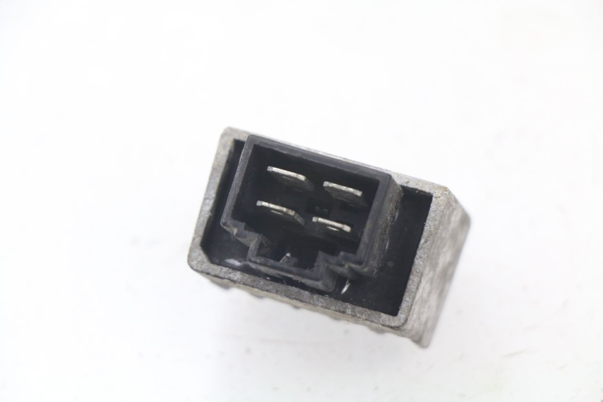 photo de REGULATEUR CHARGE PEUGEOT LUDIX 50 (2008 - 2017) - Zoom état d’usage