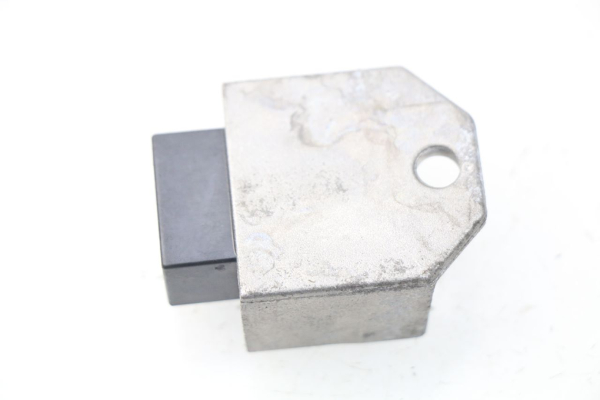 photo de REGULATEUR CHARGE PEUGEOT LUDIX 50 (2005 - 2007) - Détail de la pièce