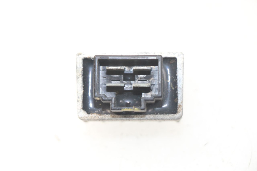 photo de REGULATEUR CHARGE PEUGEOT LUDIX 50 (2005 - 2007) - Zoom état d’usage