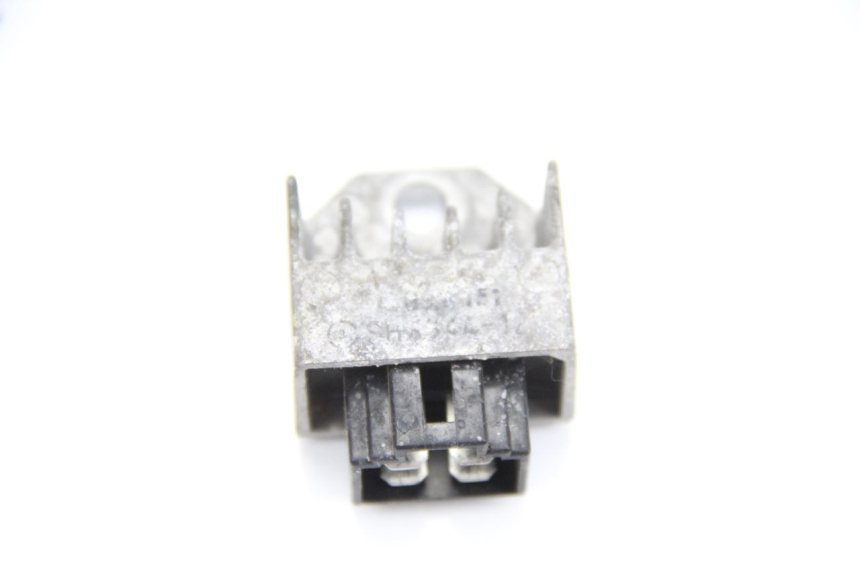 photo de REGULATEUR CHARGE PEUGEOT LUDIX 50 (2008 - 2017) - Zoom état d’usage