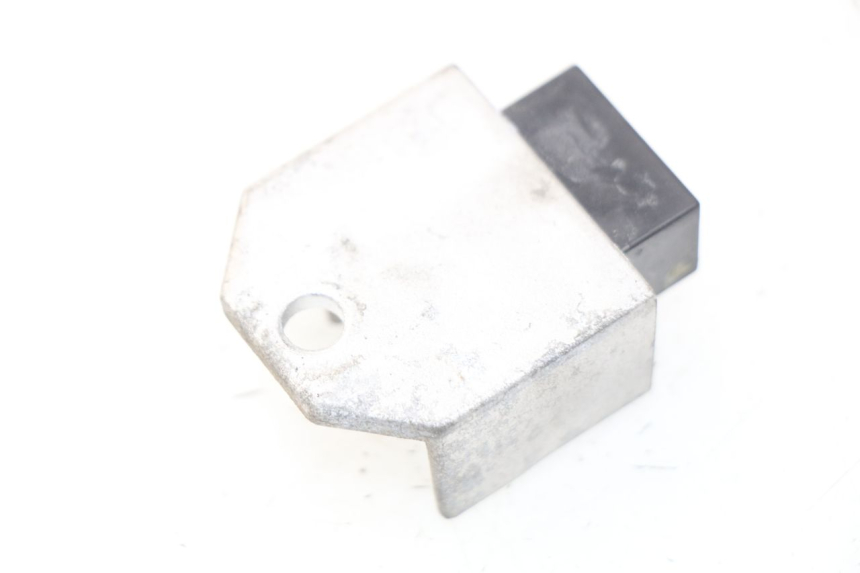 photo de REGULATEUR CHARGE PEUGEOT LUDIX 50 (2008 - 2017) - Détail de la pièce