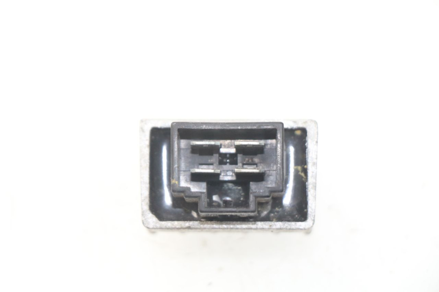 photo de REGULATEUR CHARGE PEUGEOT LUDIX 50 (2008 - 2017) - Zoom état d’usage